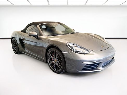 Used 2017 Porsche 718 Boxster S RWD image 3
