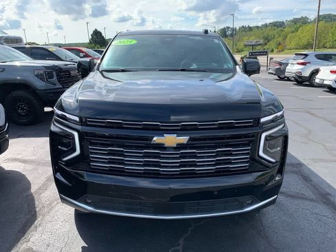 Used 2025 Chevrolet Tahoe High Country AWD/4WD image 7