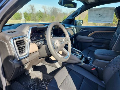 New 2026 GMC Canyon Denali w/ LPO, Denali Black Edition image 11