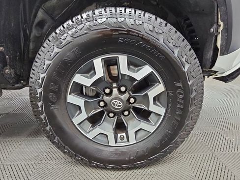 Used 2016 Toyota Tacoma TRD Off-Road w/ Towing Package AWD/4WD image 42