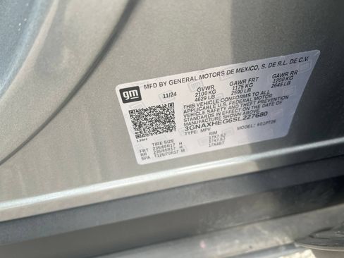 Used 2025 Chevrolet Equinox LT FWD image 23