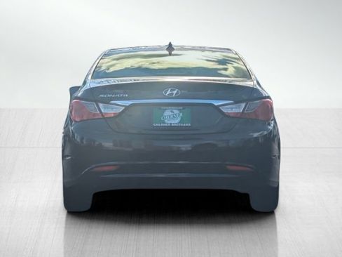 Used 2011 Hyundai Sonata GLS image 5