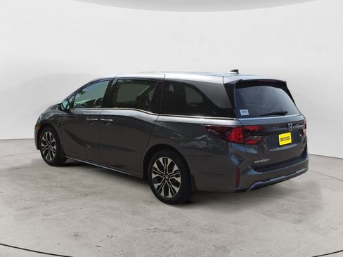 New 2026 Honda Odyssey Elite image 3