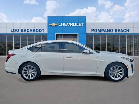 Used 2023 Cadillac CT5 Luxury RWD image 2