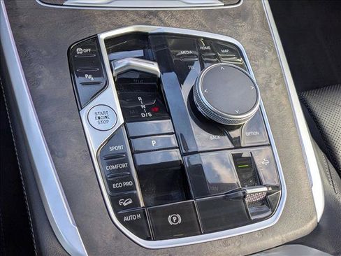 Used 2023 BMW X7 xDrive40i w/ Premium Package image 12