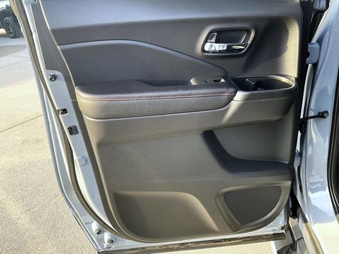 Used 2025 Honda Ridgeline Black Edition image 21