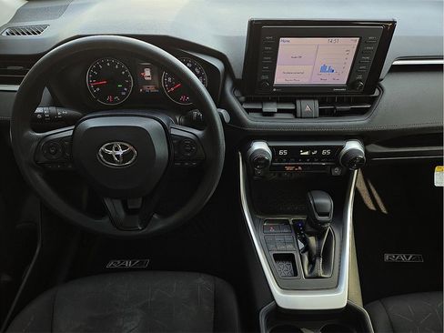 Used 2021 Toyota RAV4 XLE image 10