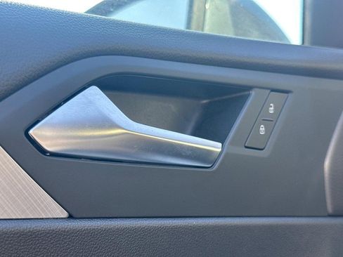 Used 2024 Volkswagen Jetta SE image 19