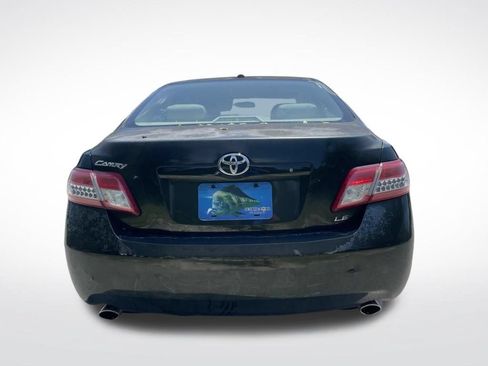 Used 2010 Toyota Camry LE FWD image 7