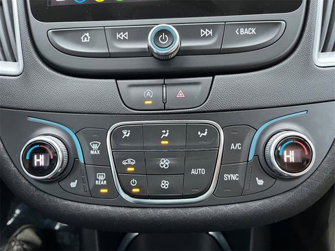 Used 2022 Chevrolet Malibu LT image 13