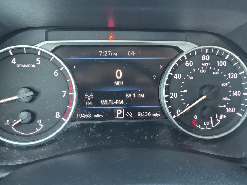 Used 2024 Nissan Sentra SR w/ SR Premium Package FWD image 14