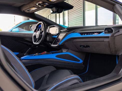 Used 2025 Lamborghini Revuelto AWD/4WD image 51