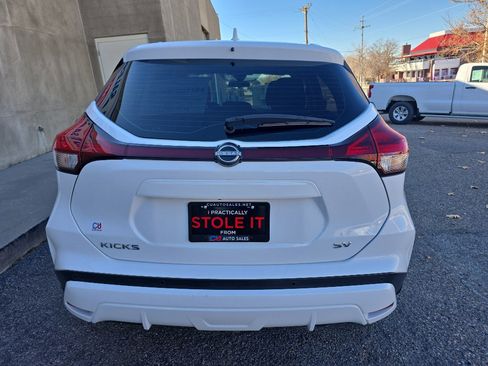 Used 2024 Nissan Kicks SV image 10