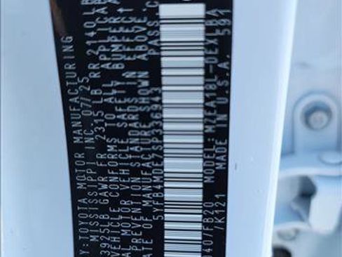 Used 2025 Toyota Corolla LE image 23