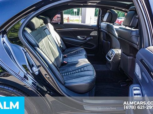 Used 2020 Mercedes-Benz S 560 Sedan image 21