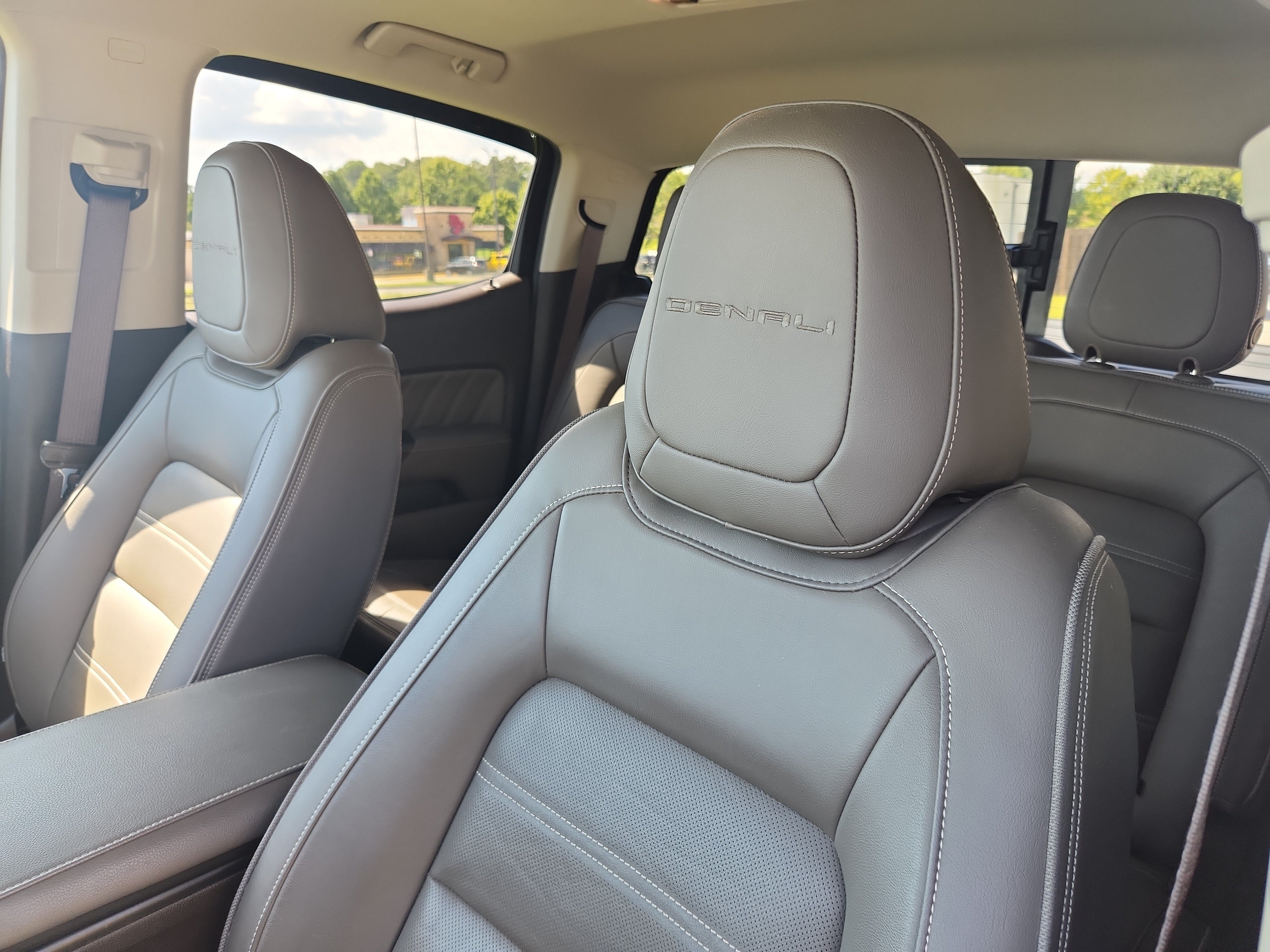 Used 2022 GMC Canyon Denali AWD/4WD image 15