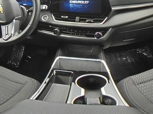 Used 2025 Chevrolet Equinox LT AWD/4WD image 21