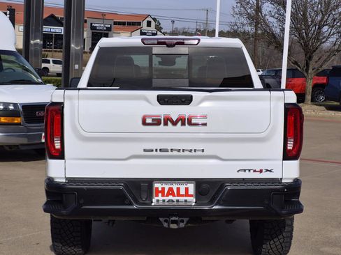 Certified 2023 GMC Sierra 1500 AT4X image 5