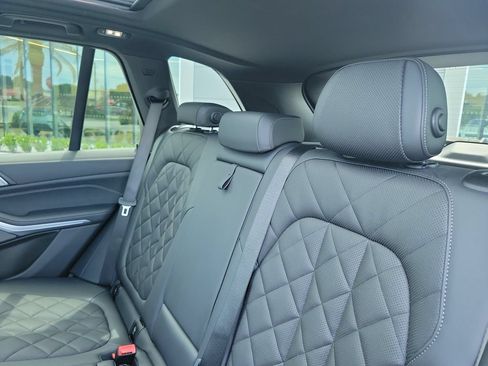 Used 2024 BMW X5 sDrive40i w/ M Sport Package RWD image 15