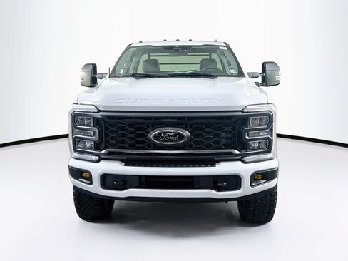 Used 2023 Ford F250 XL w/ STX Appearance Package AWD/4WD image 2
