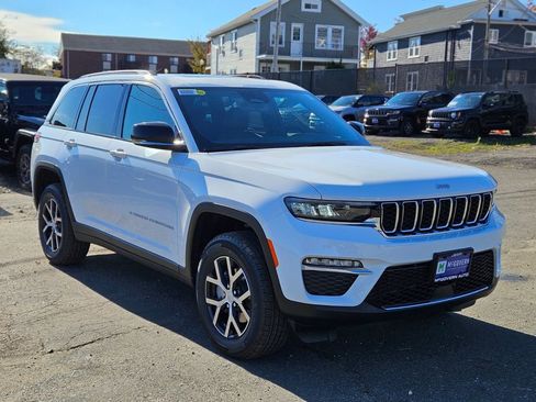 New 2025 Jeep Grand Cherokee Limited image 7
