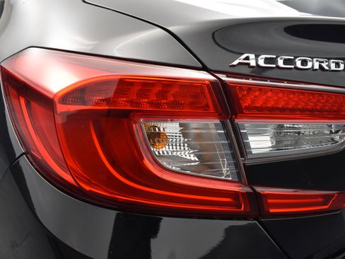 Used 2021 Honda Accord EX image 8