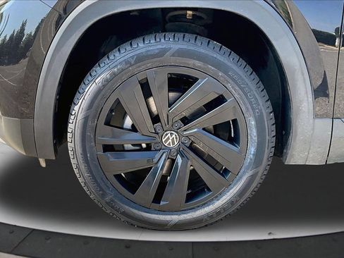 Used 2022 Volkswagen Atlas Cross Sport SE w/ Panoramic Sunroof Package AWD/4WD image 32