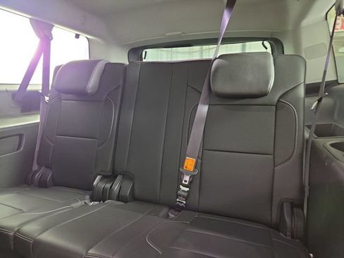 Used 2016 GMC Yukon XL SLT AWD/4WD image 16