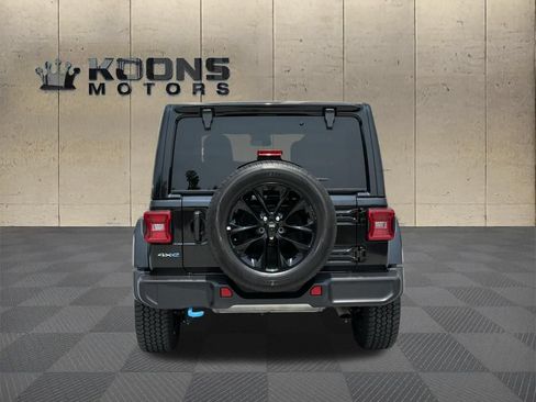 Used 2024 Jeep Wrangler Unlimited Sahara AWD/4WD image 4