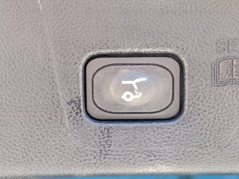 Certified 2022 Ford Edge ST-Line image 33