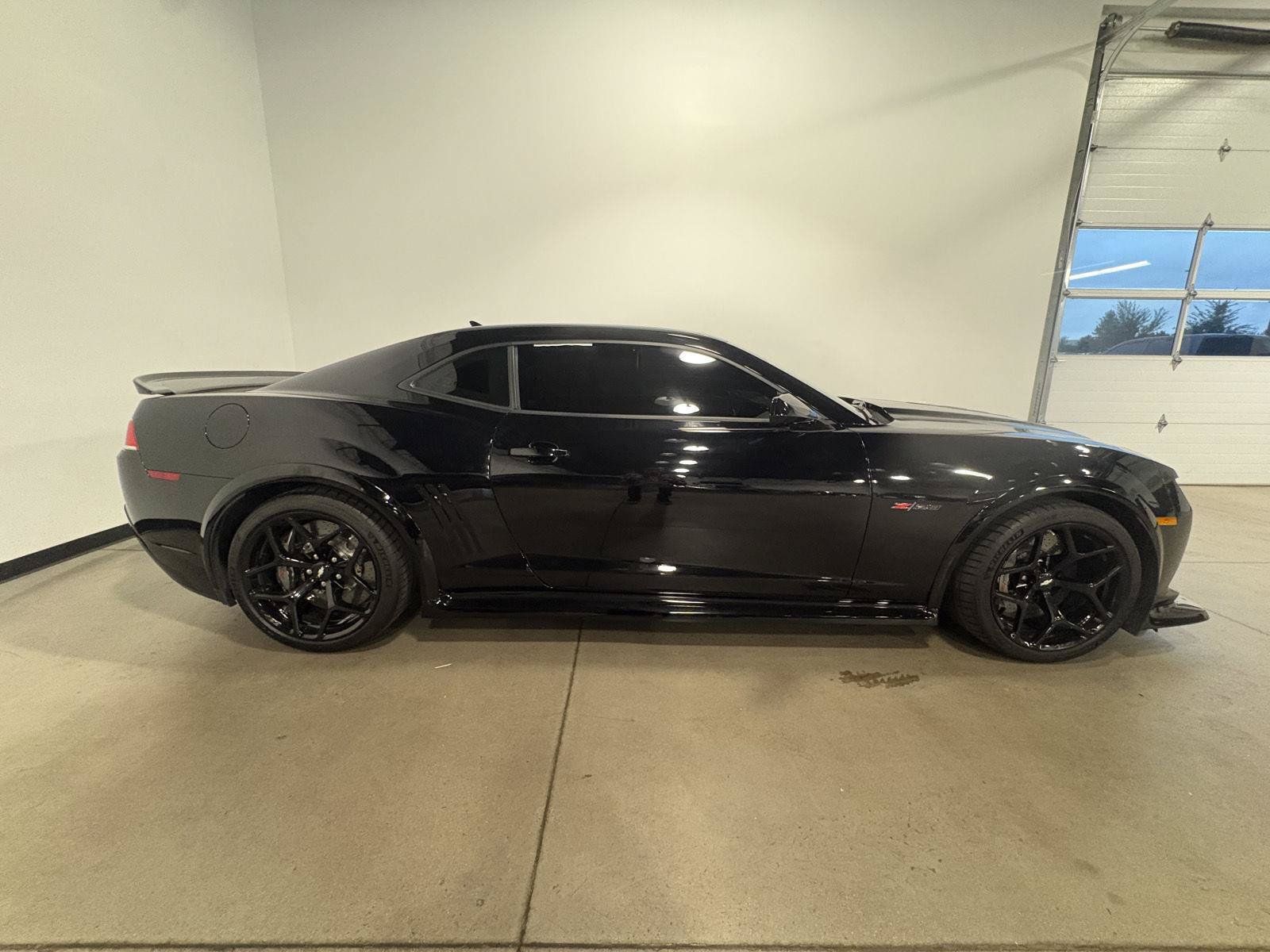 Used 2015 Chevrolet Camaro Z/28 RWD image 2