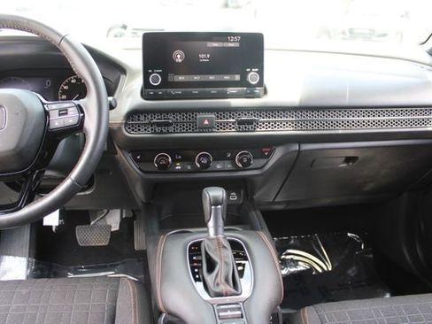 Used 2025 Honda HR-V Sport image 15