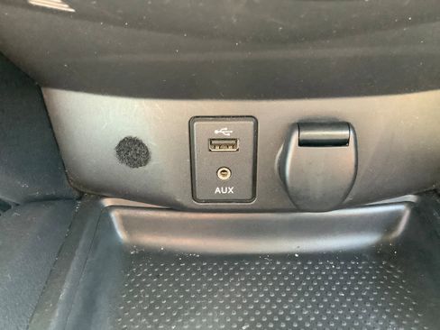 Used 2015 Nissan Rogue SL w/ SL Premium Package image 22