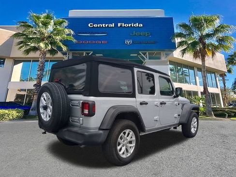 Used 2023 Jeep Wrangler Unlimited Sport AWD/4WD image 5