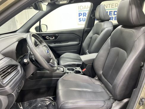 Used 2025 Subaru Forester Limited AWD/4WD image 11
