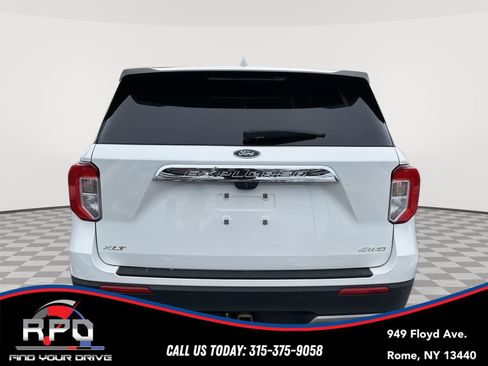 Used 2021 Ford Explorer XLT w/ Equipment Group 202A image 4