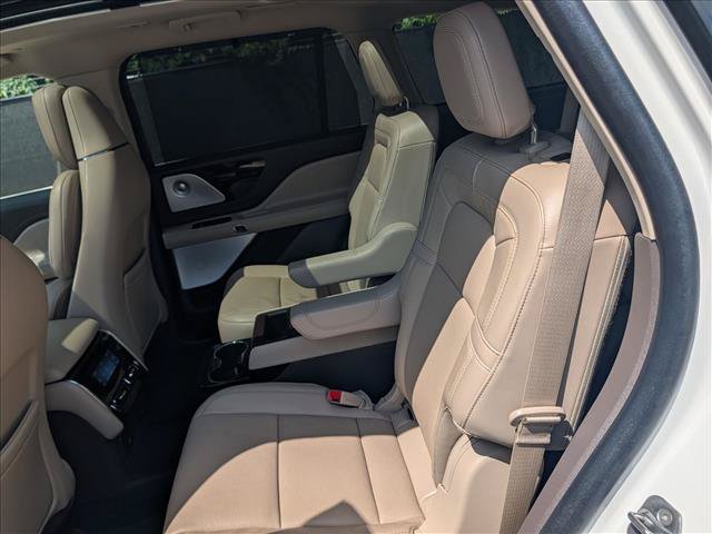 Used 2023 Lincoln Aviator Reserve w/ Equipment Group 201A AWD/4WD image 28