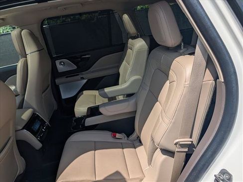 Used 2023 Lincoln Aviator Reserve w/ Equipment Group 201A AWD/4WD image 28