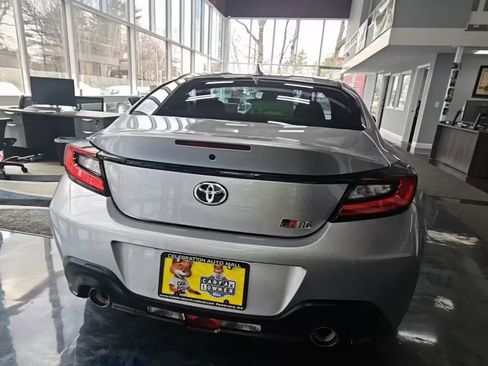 Used 2023 Toyota GR86 image 7