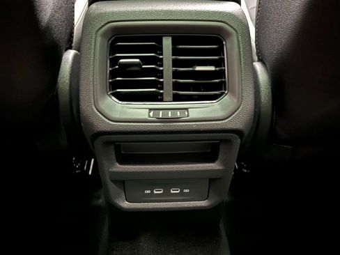 New 2026 Volkswagen Taos SEL AWD/4WD image 11