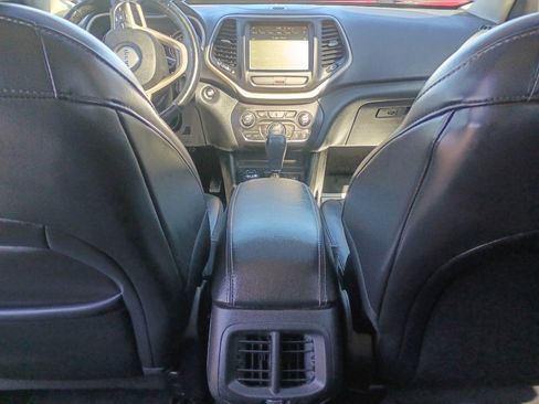 Used 2017 Jeep Cherokee Limited AWD/4WD image 15
