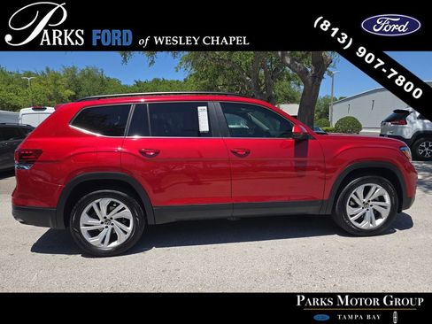 Used 2023 Volkswagen Atlas SE FWD image 3