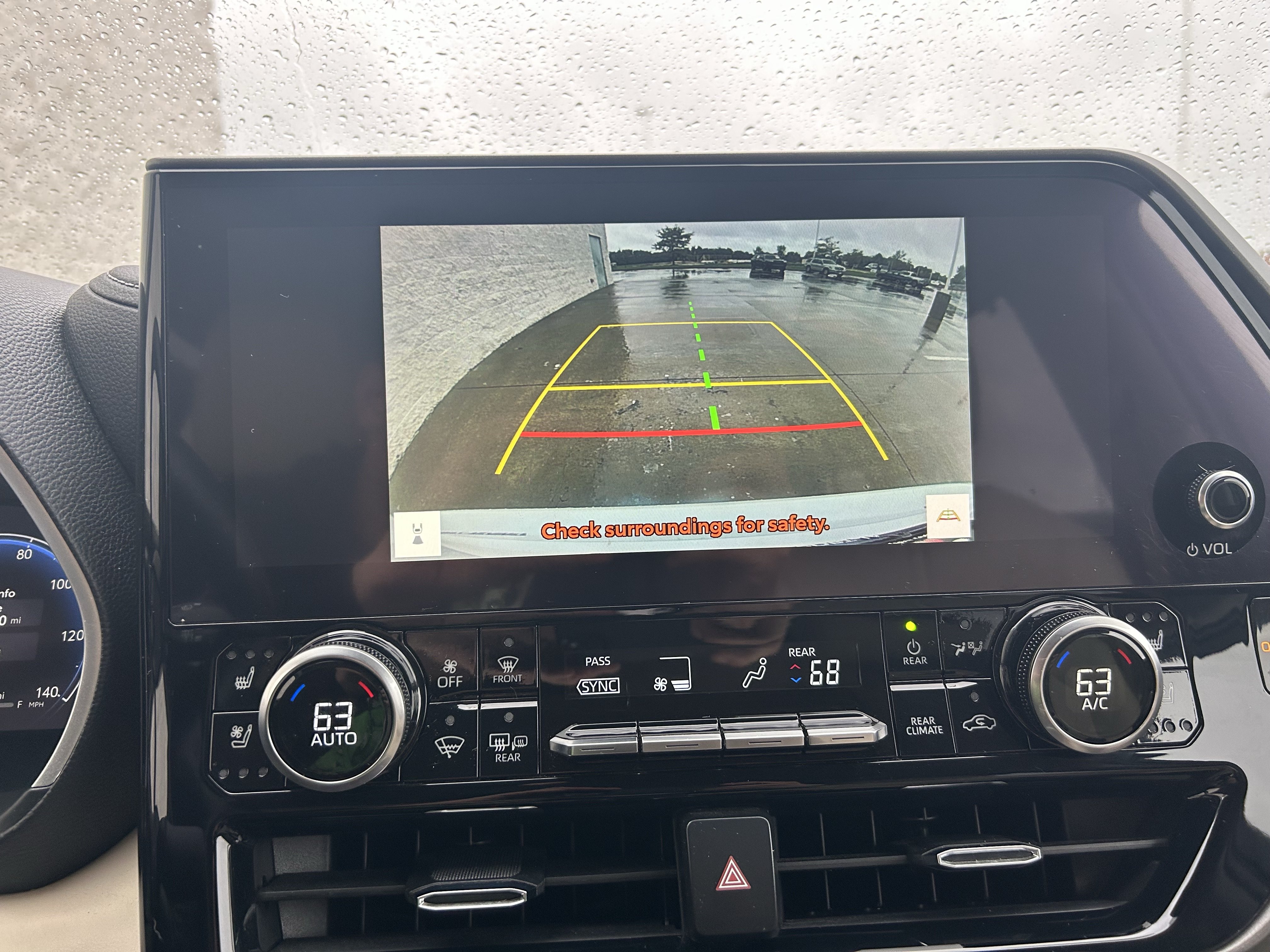 Used 2023 Toyota Highlander Limited AWD/4WD image 25