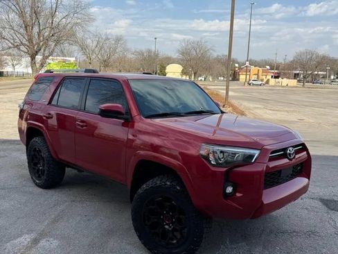 Used 2022 Toyota 4Runner SR5 AWD/4WD image 1