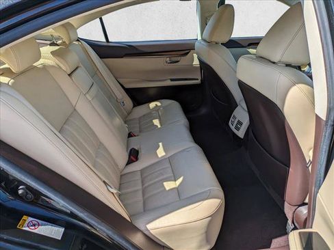 Used 2016 Lexus ES 300h image 21