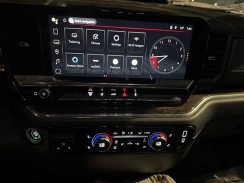 Used 2024 GMC Sierra 3500 SLE w/ SLE Value Package image 7