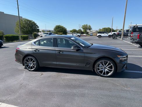 Used 2025 Genesis G70 2.5T image 2