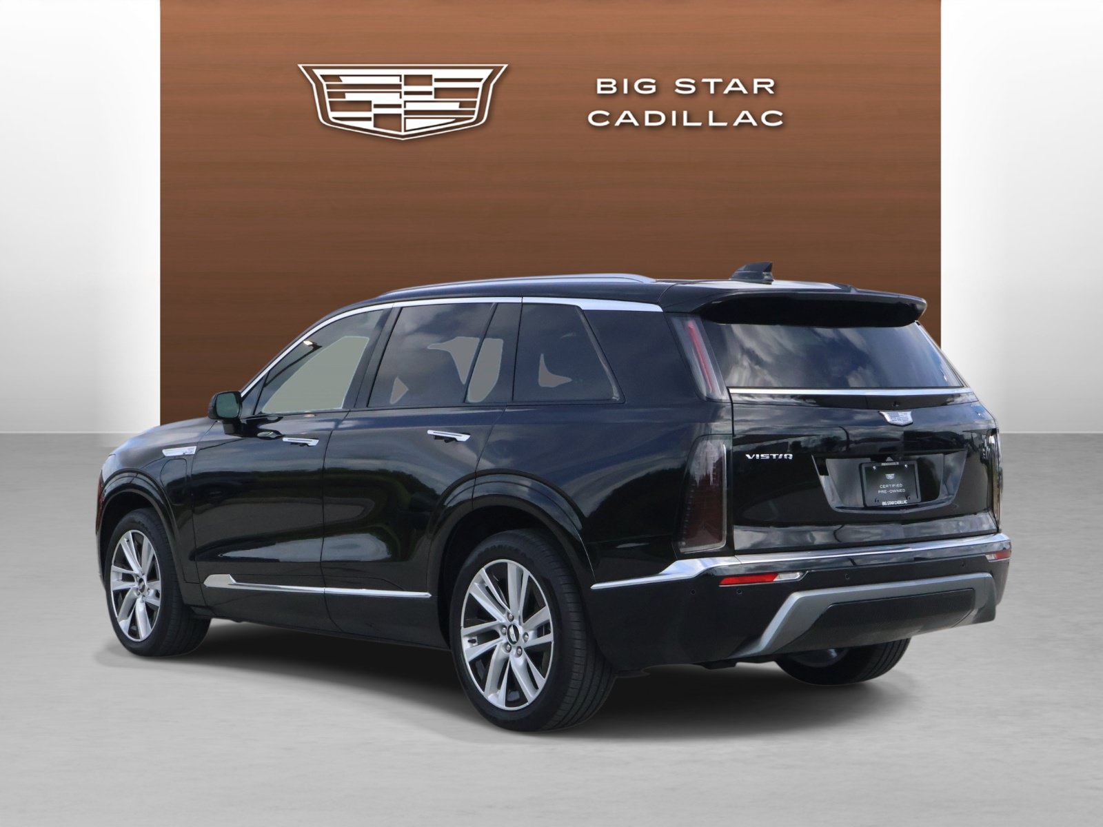 Certified 2027 Cadillac Vistiq Luxury w/ LPO, Floor Liner Package AWD/4WD image 3