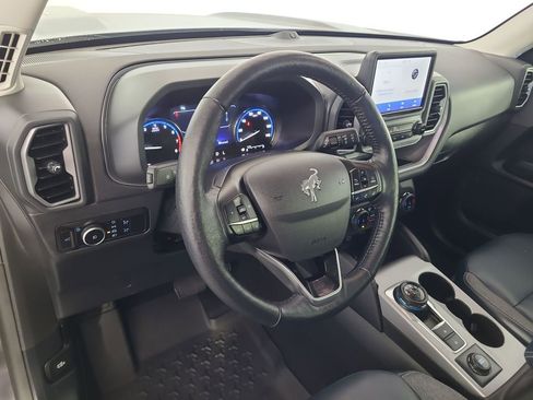 Used 2023 Ford Bronco Sport Outer Banks w/ Tech Package image 13