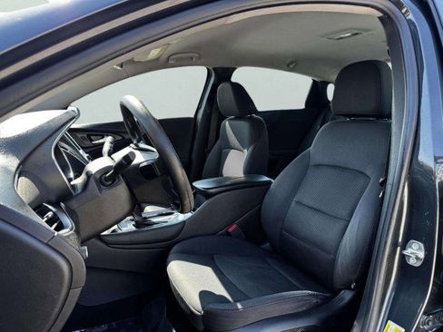 Used 2016 Chevrolet Malibu LT image 21